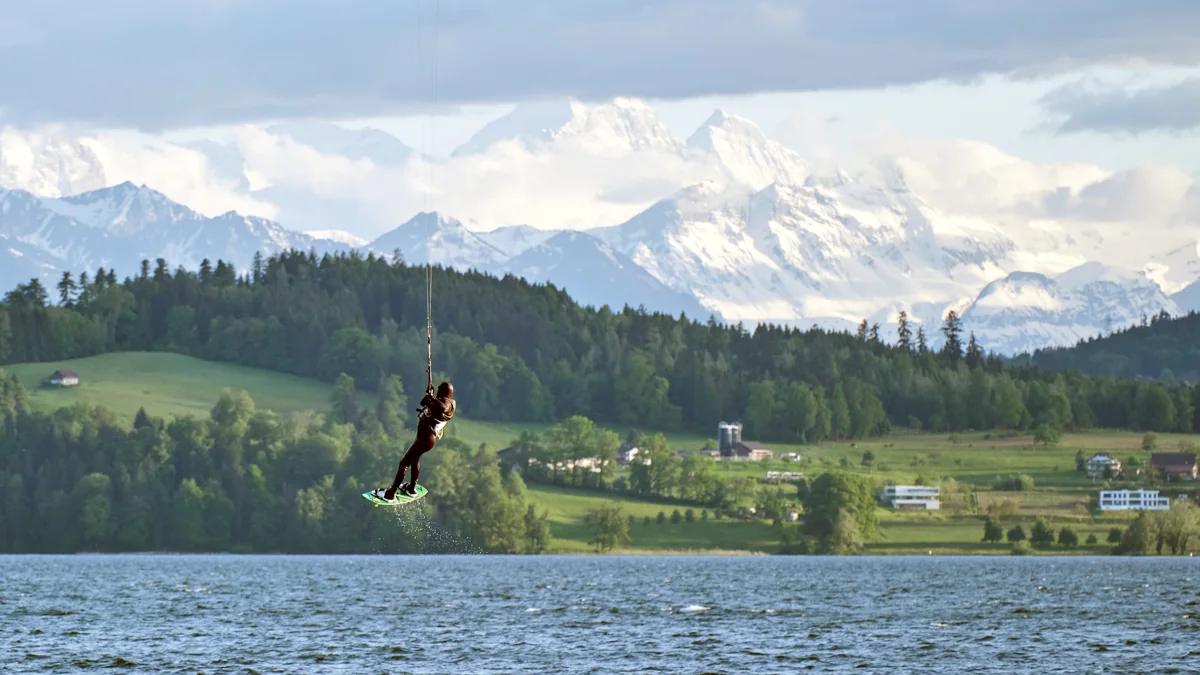 Kitesurfing on Lake Zug